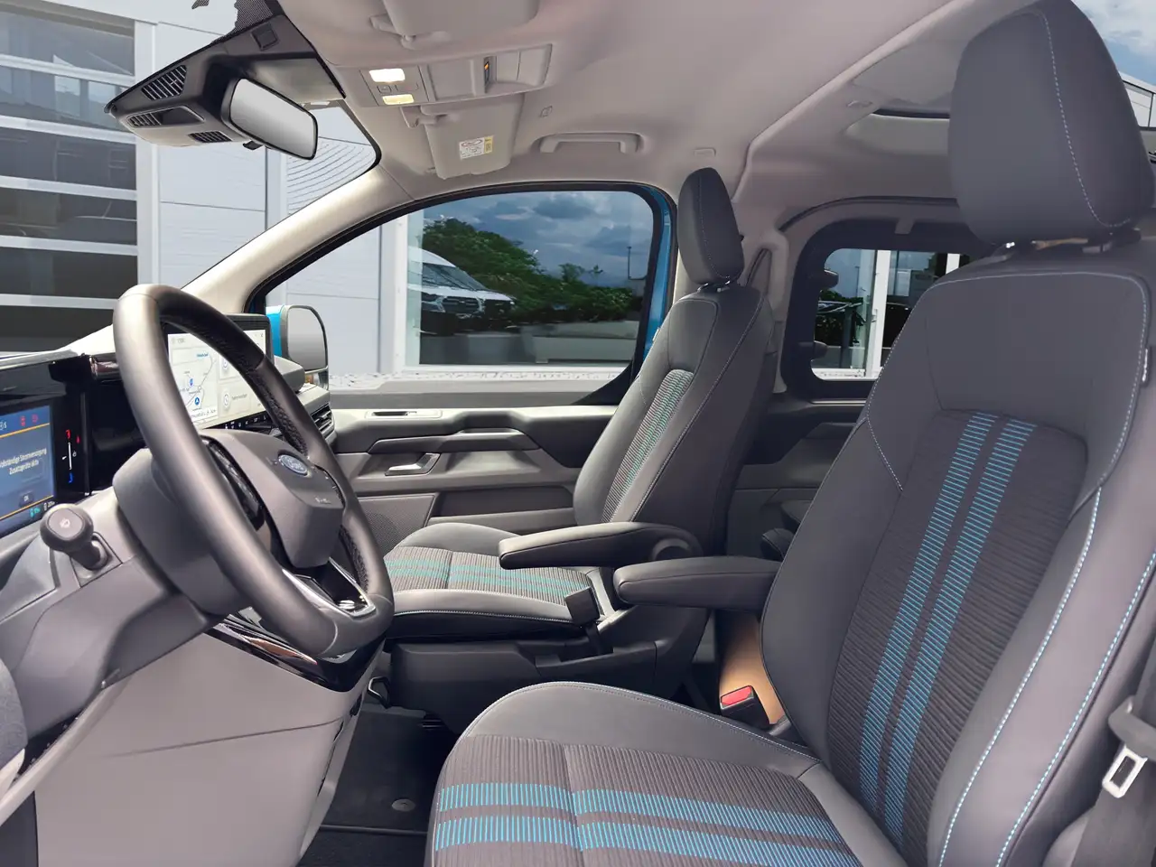 Ford Tourneo Custom Elektro eMotor 340 L1 #Sport #RWD #sofort — Vehicle gallery 11