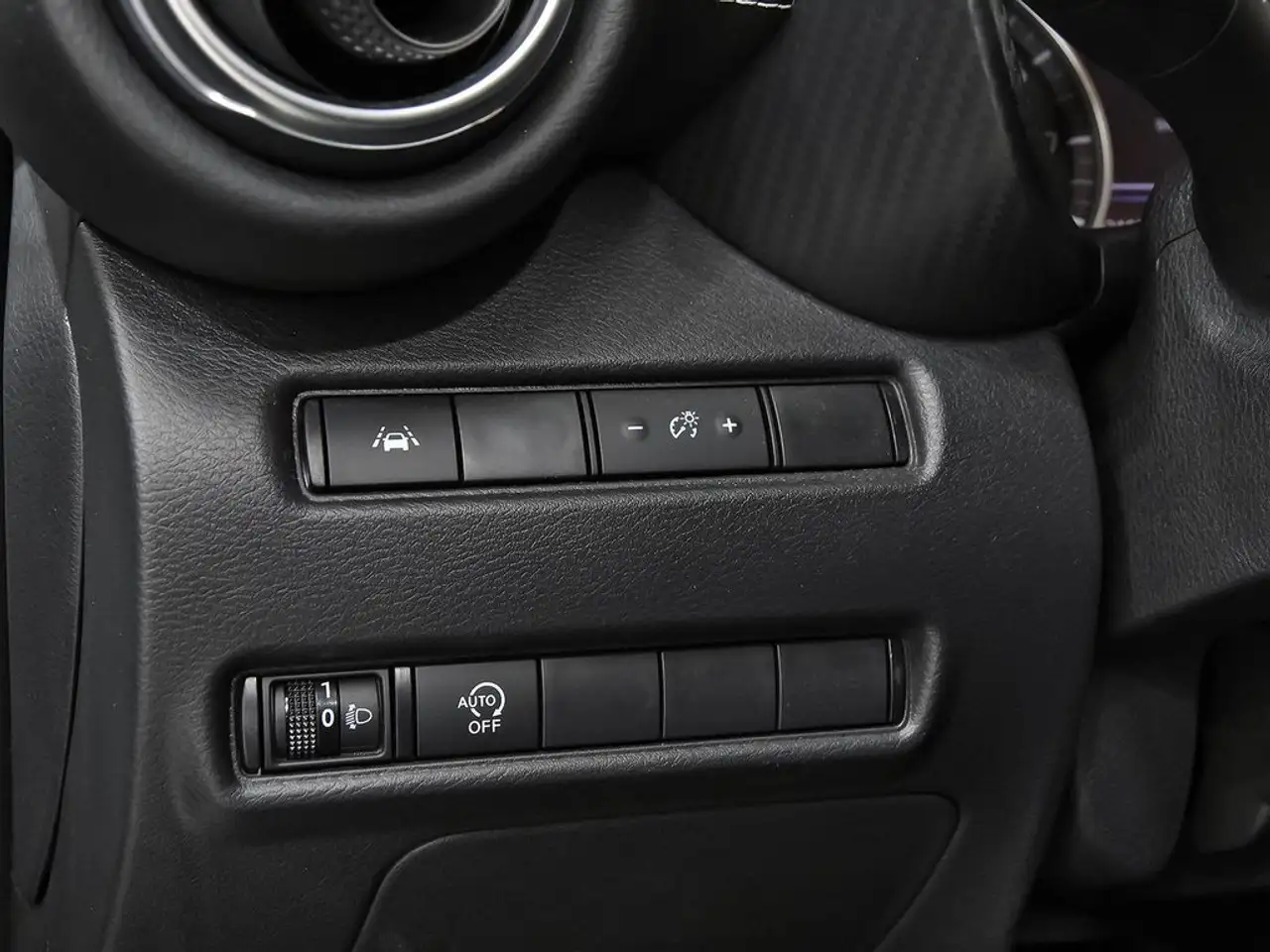 Nissan Juke 1.0 DIG-T N-Connecta 4x2 DCT 7 84kW — Galerie du véhicule 12