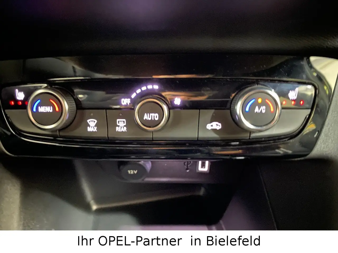 Opel Corsa F GS NAVI/KLIMAAUTOM/SHZ/LHZ/RFK/PDC/TWA — معرض صور السيارة 22