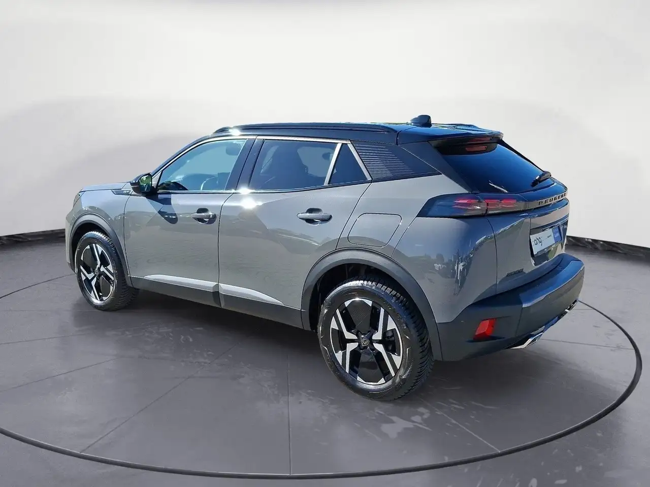 Peugeot 2008 PureTech 130 EAT8 GT Bluetooth PDC Klima DP — Galería del vehículo 4