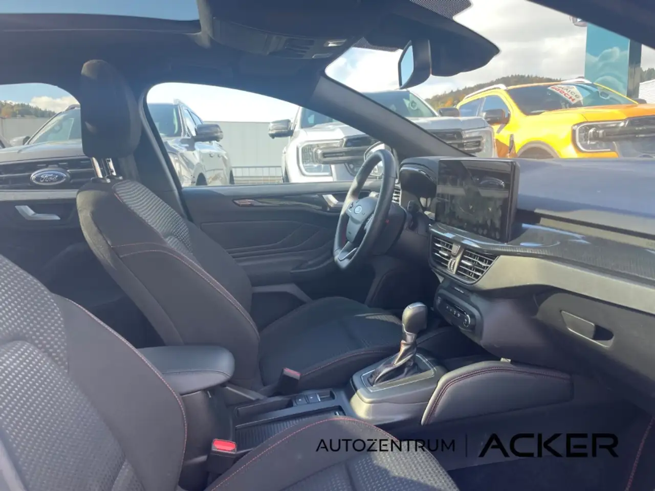 Ford Focus ST-Line X Turnier AT7 PSD/LED/aAHK -45%* — معرض صور السيارة 9