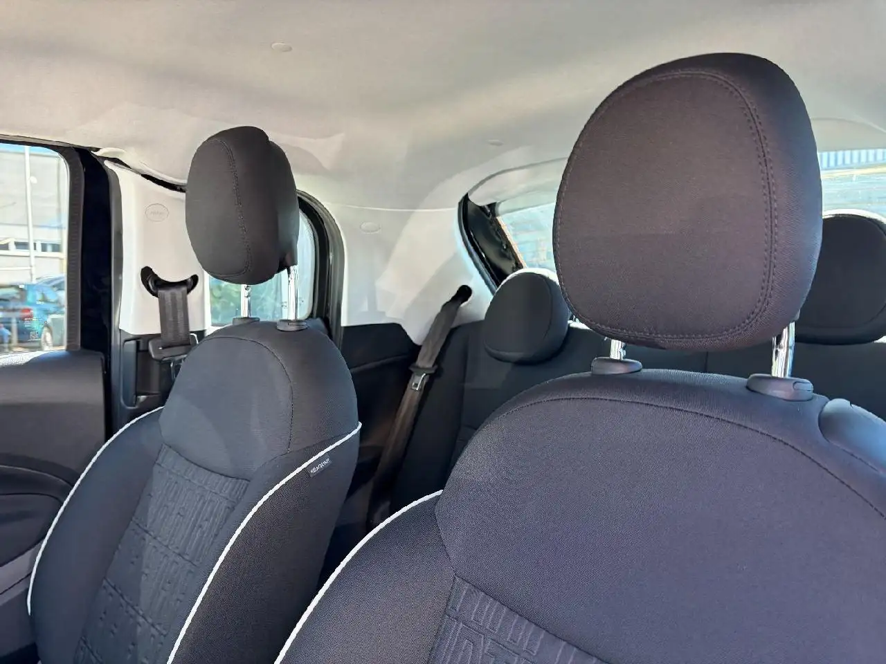 Fiat 500e 3+1 Basis — Galería del vehículo 6