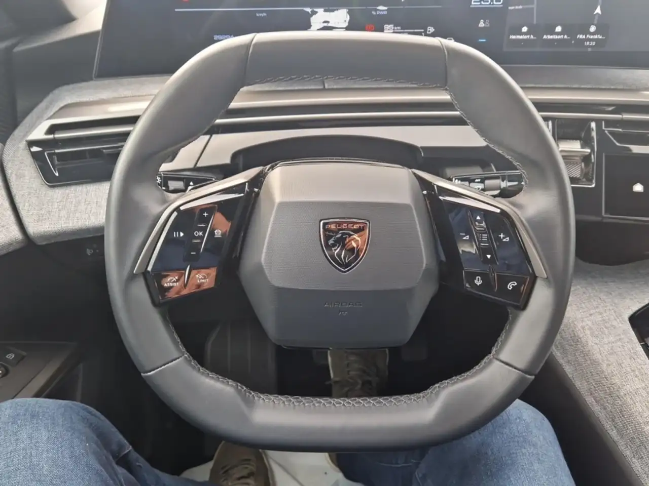 Peugeot 3008 Hybrid 145 e-DSC6 Allure /Navi/LED/ACC — معرض صور السيارة 15