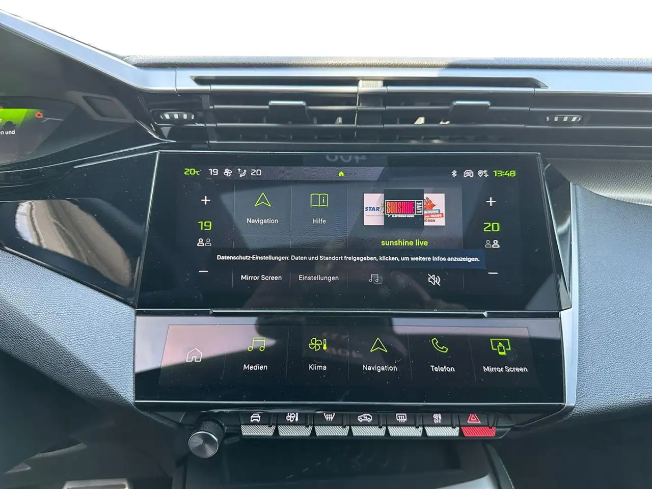 Peugeot 408 „408 GT EAT8 Nappa/NAVI/SHZ/360°/LHZ/ACC/SD“ — Galerie du véhicule 10