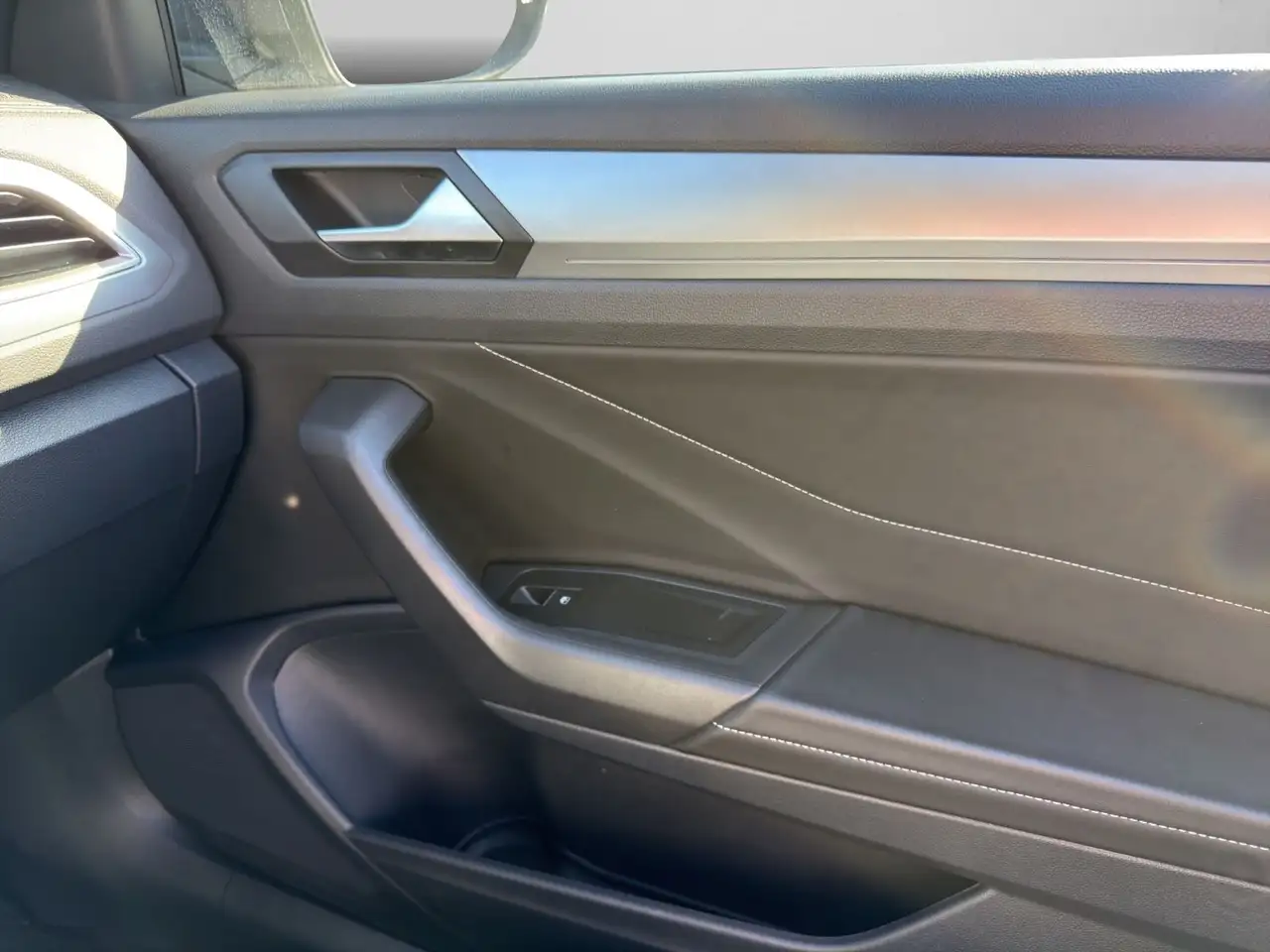 Volkswagen T-Roc Cabriolet Style*ACC*NAVI*Garantie*8200KM* — Galerie du véhicule 19