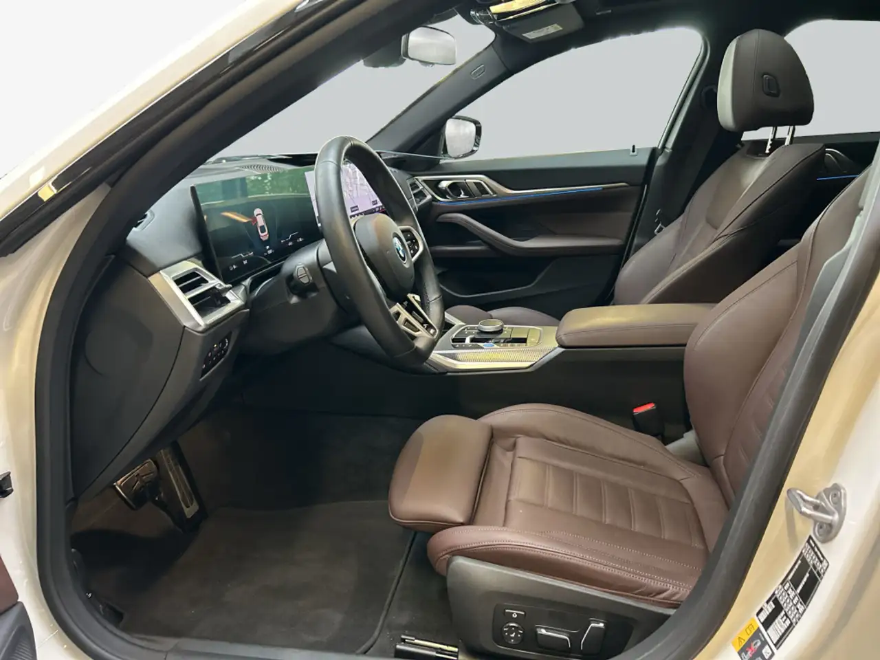 BMW i4 eDrive40 Gran Coupe HiFi* LED* SHZ* Gladach* — معرض صور السيارة 10