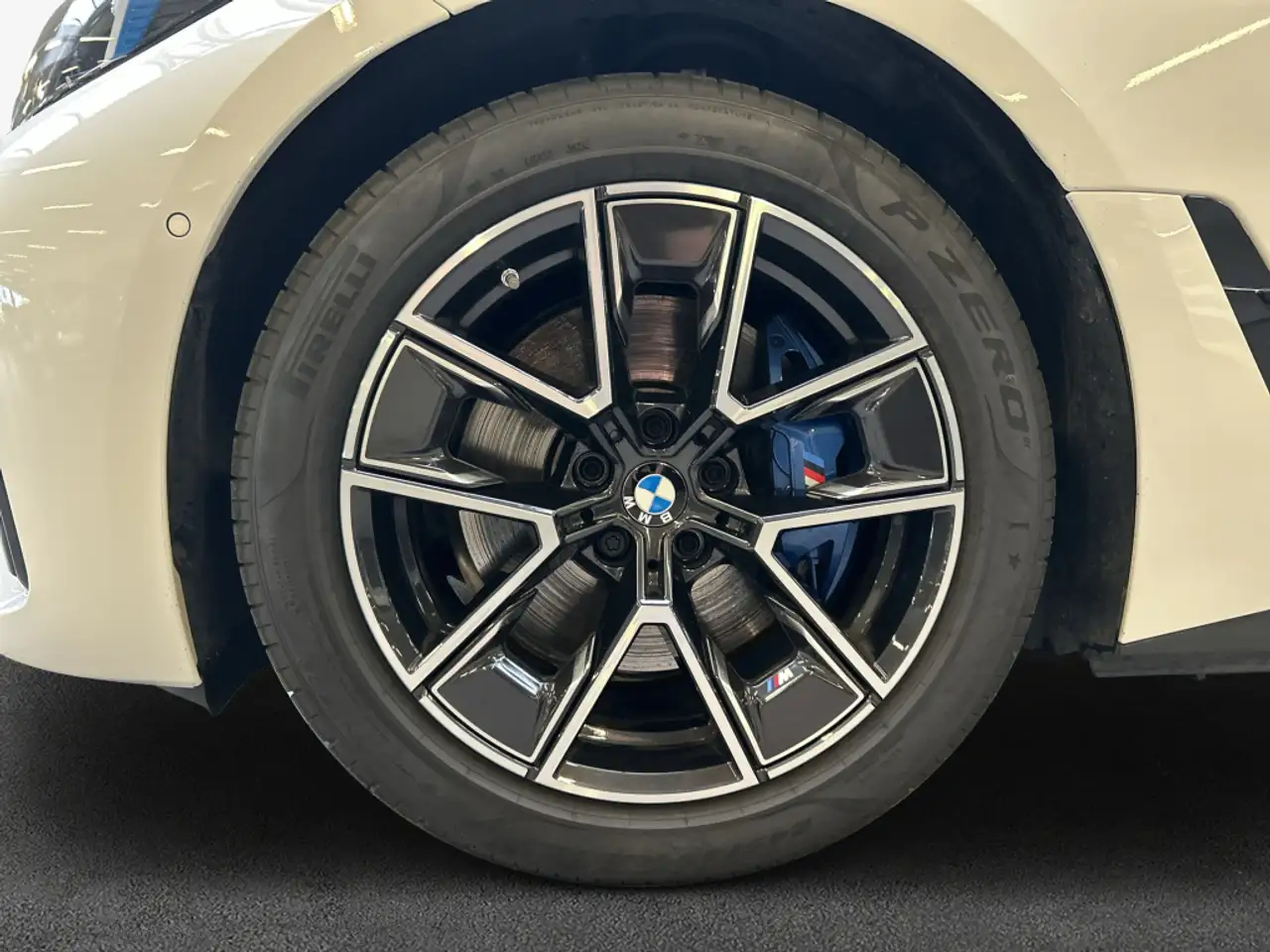 BMW i4 eDrive40 Gran Coupe HiFi* LED* SHZ* Gladach* — معرض صور السيارة 8
