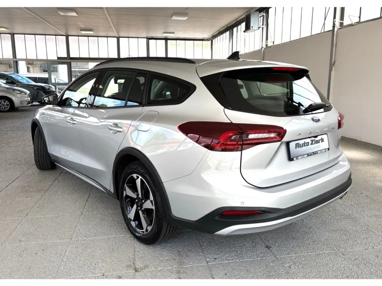 Ford Focus Turnier Active 1.0 EcoBoost MHEV Aut. AHK NAVI ACC — Galería del vehículo 6