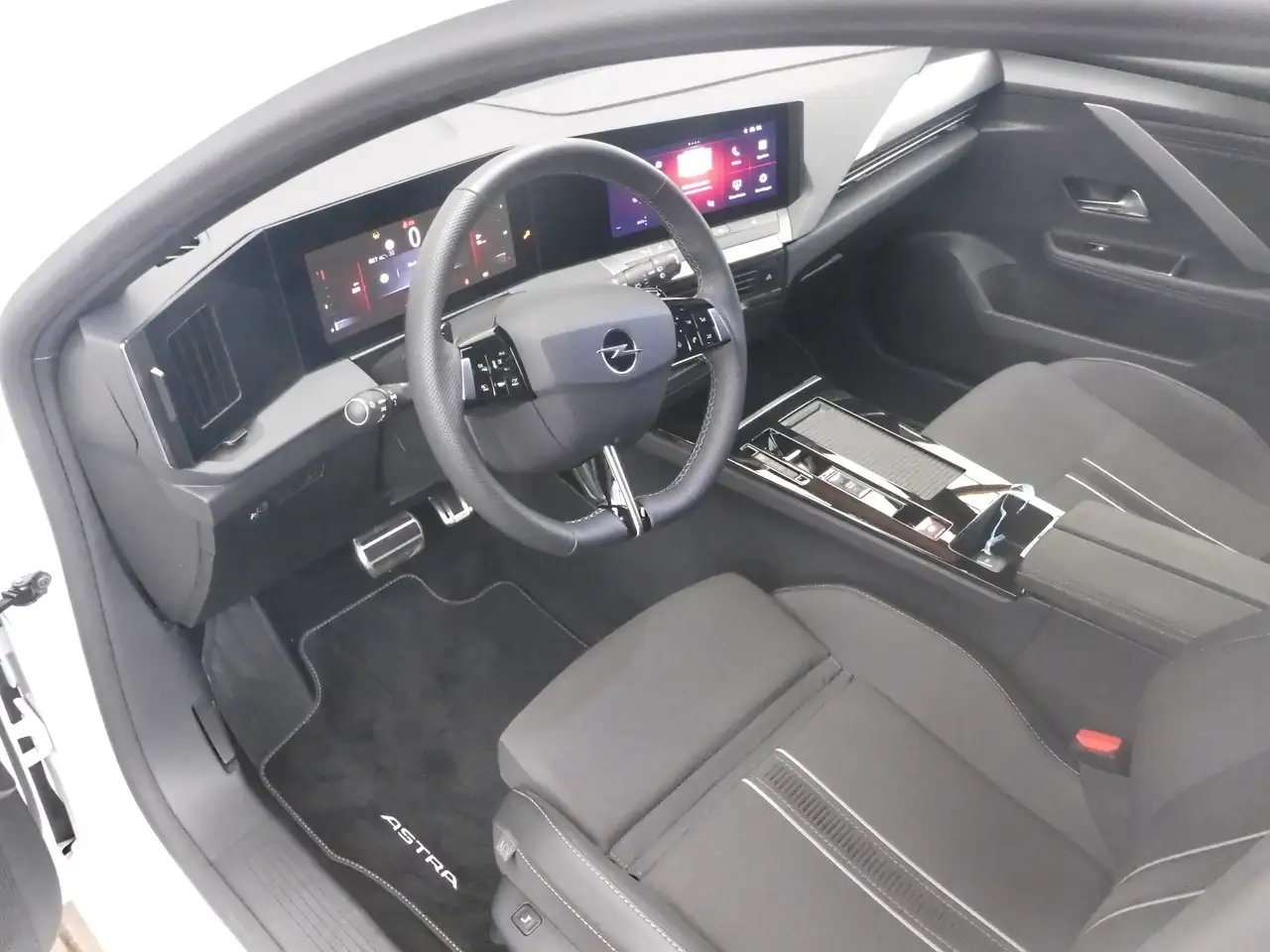 Opel Astra Sports Tourer GS mit Anhängerkupplung, Automatik — معرض صور السيارة 9