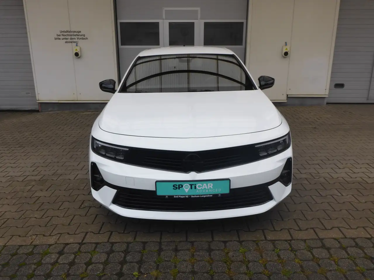 Opel Astra Sports Tourer GS mit Anhängerkupplung, Automatik — معرض صور السيارة 2