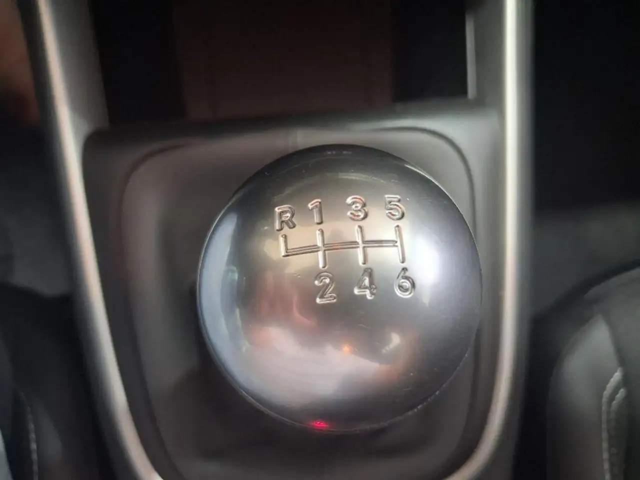 Jeep Avenger 1.2 G 74KW ALTITUDE 5P — Vehicle gallery 11