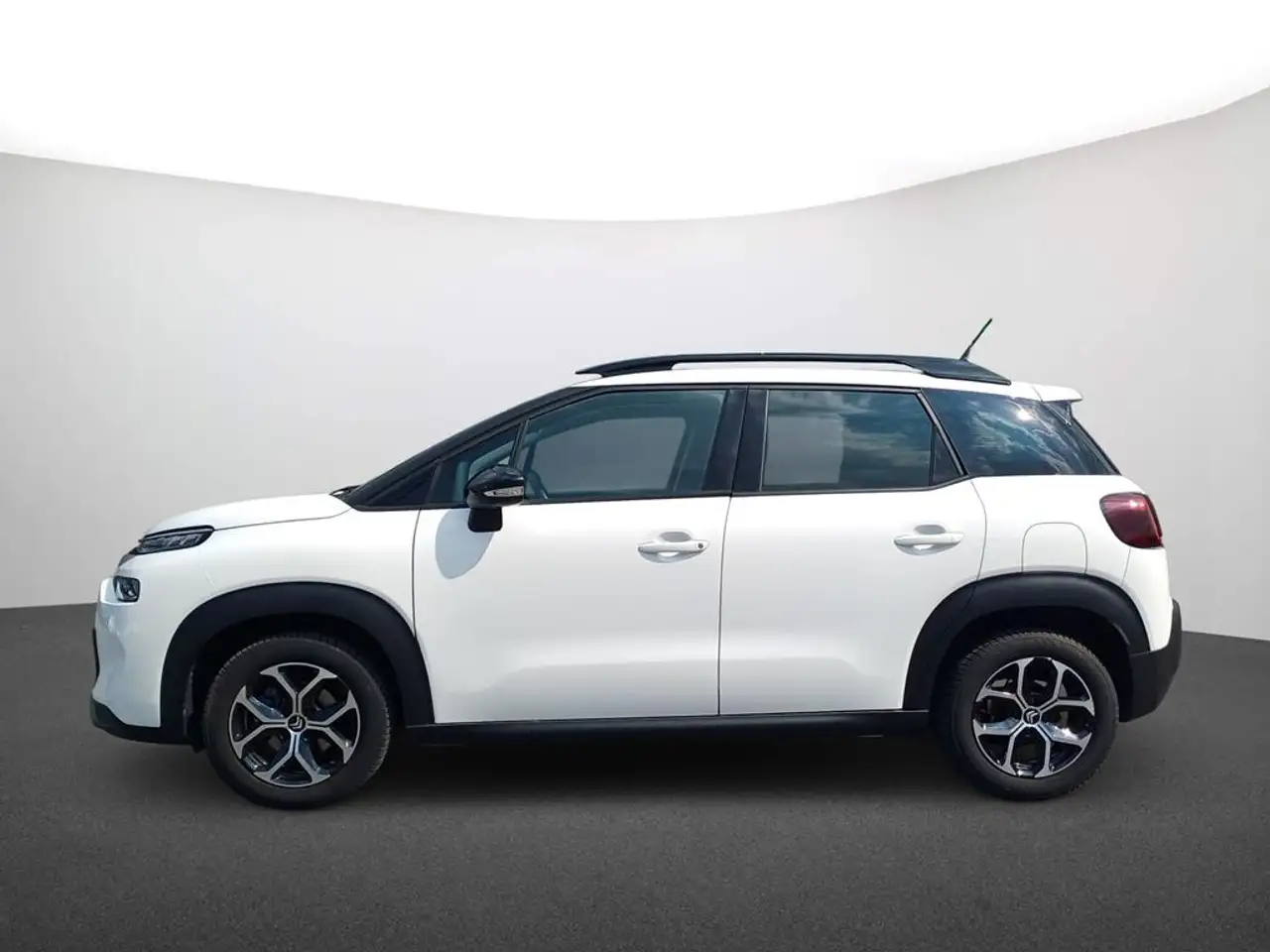 Citroen C3 Aircross PureTech 110 S&S Shine — Vehicle gallery 4