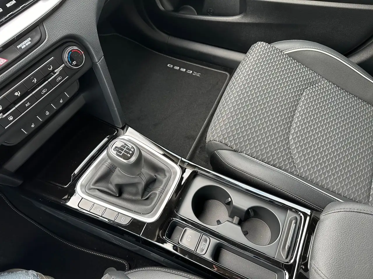 Kia XCeed | 1.0T | Vision | LED | ABS | 18 Zoll LM | — معرض صور السيارة 19