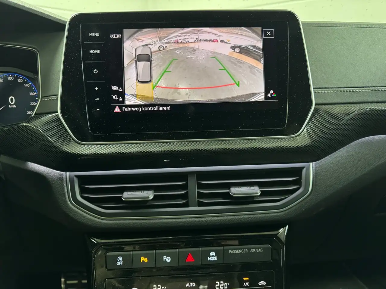 Volkswagen T-Cross 1.5 TSI DSG R-Line AHK LED Navi Kamera — Galerie du véhicule 17