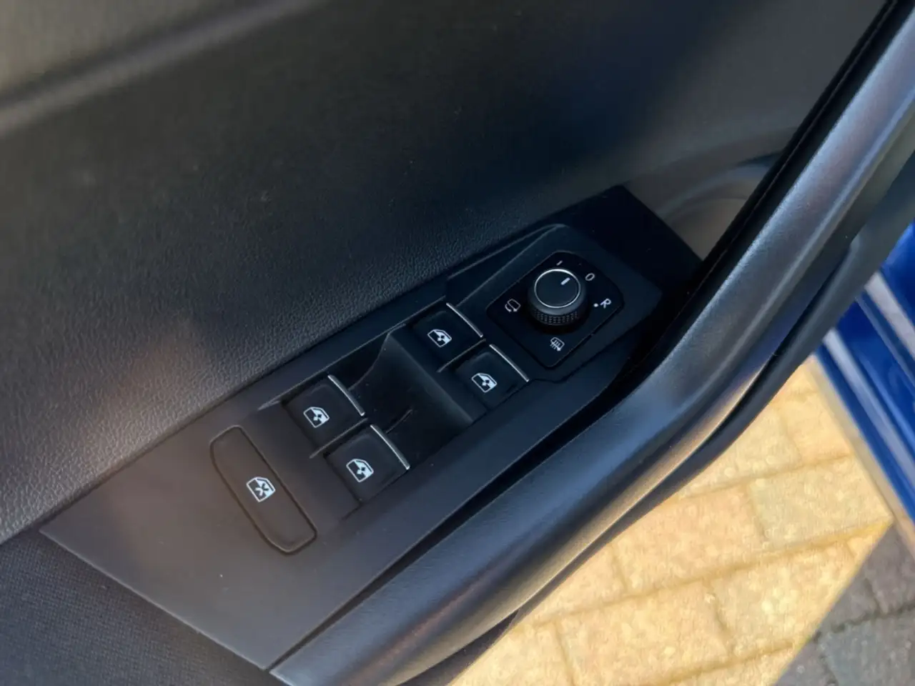 Volkswagen Polo VI 1.0 TSI DSG Style Navi Digitales Cockpit LED Bl — معرض صور السيارة 22