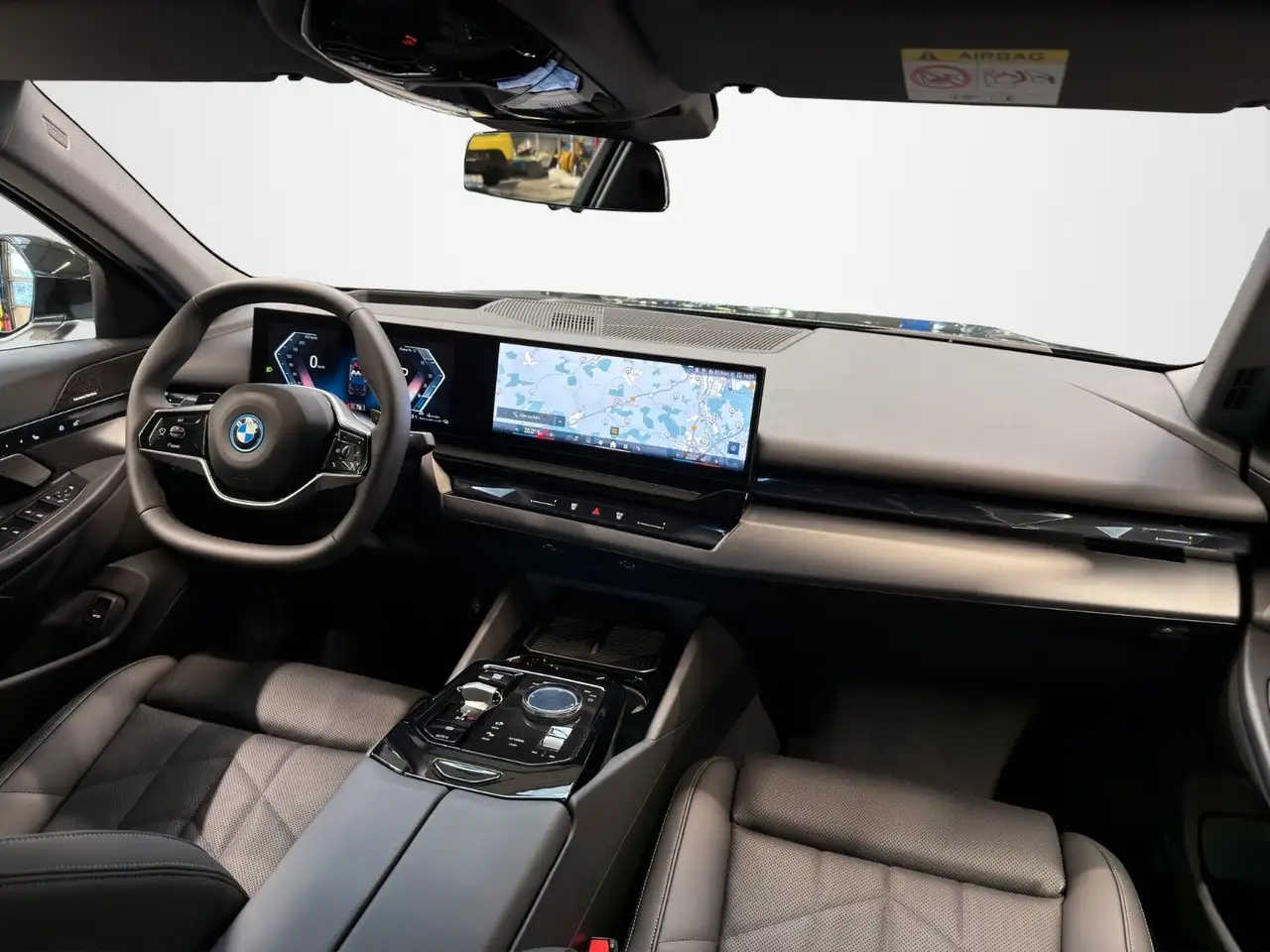 BMW 550 xe lim ACC 360° H/K KZU Memory HUD DrAss.Prof — Vehicle gallery 12