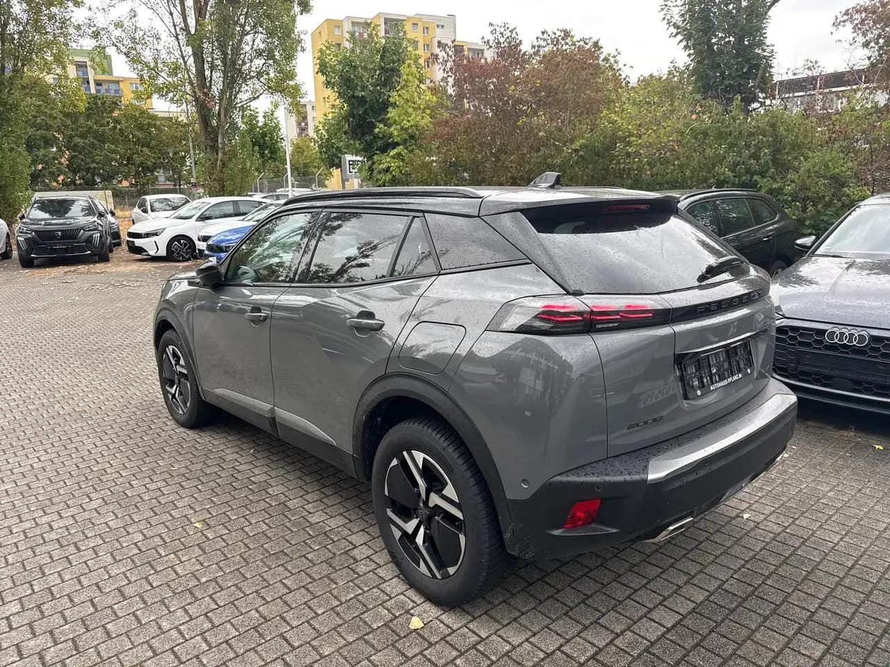 Peugeot 2008 1.2 AT8 GT*Sport*Alcantara*360°Kam*Shz — Galerie du véhicule 2
