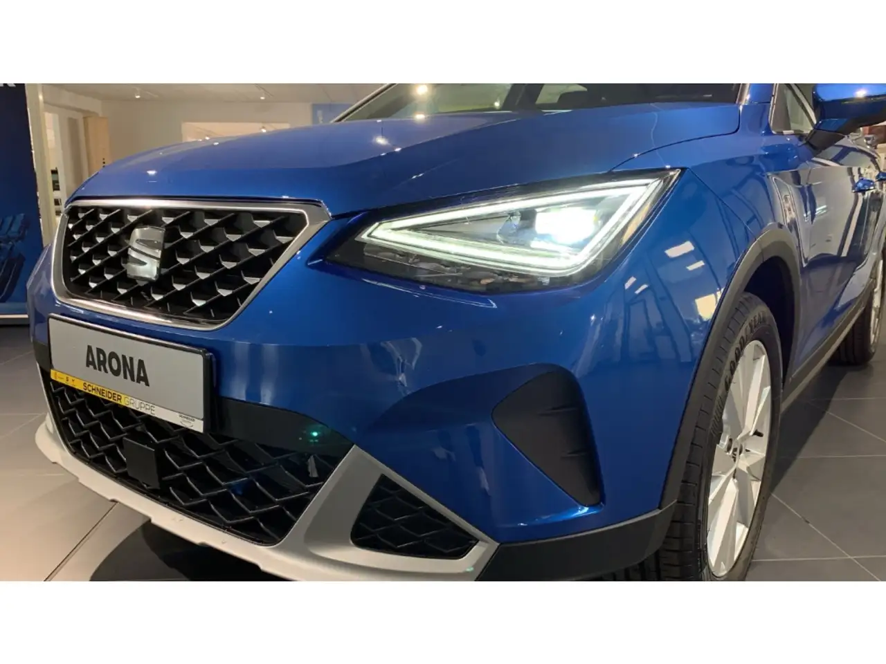 SEAT Arona 1.0 TSI DSG Xperience NAVI+KLIMA+SHZ+LED — Vehicle gallery 24