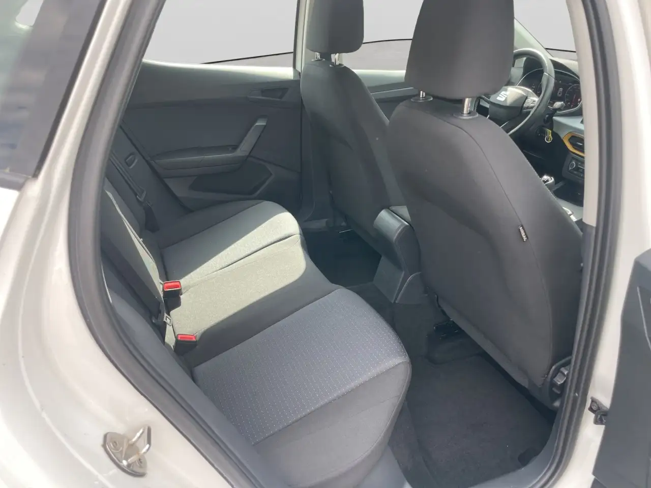 SEAT Ibiza Style Edition TSI SHZ LED FullLink PDC Klima — معرض صور السيارة 17