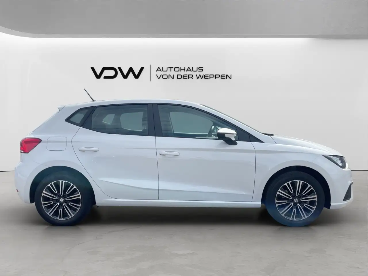 SEAT Ibiza Style Edition TSI SHZ LED FullLink PDC Klima — معرض صور السيارة 10