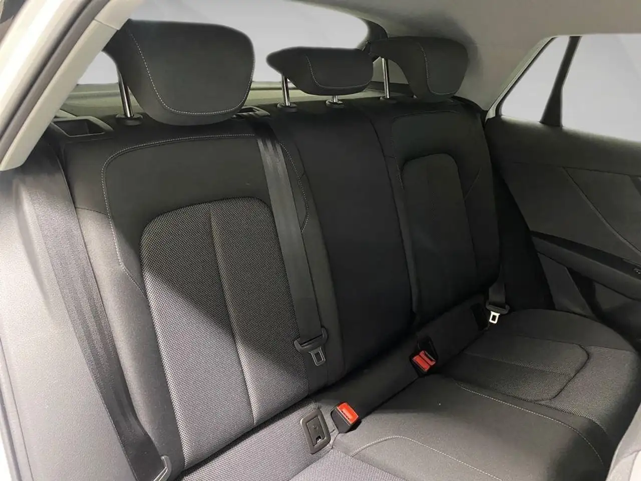Audi Q2 35 TDI Advanced S tronic 110kW — Galería del vehículo 8