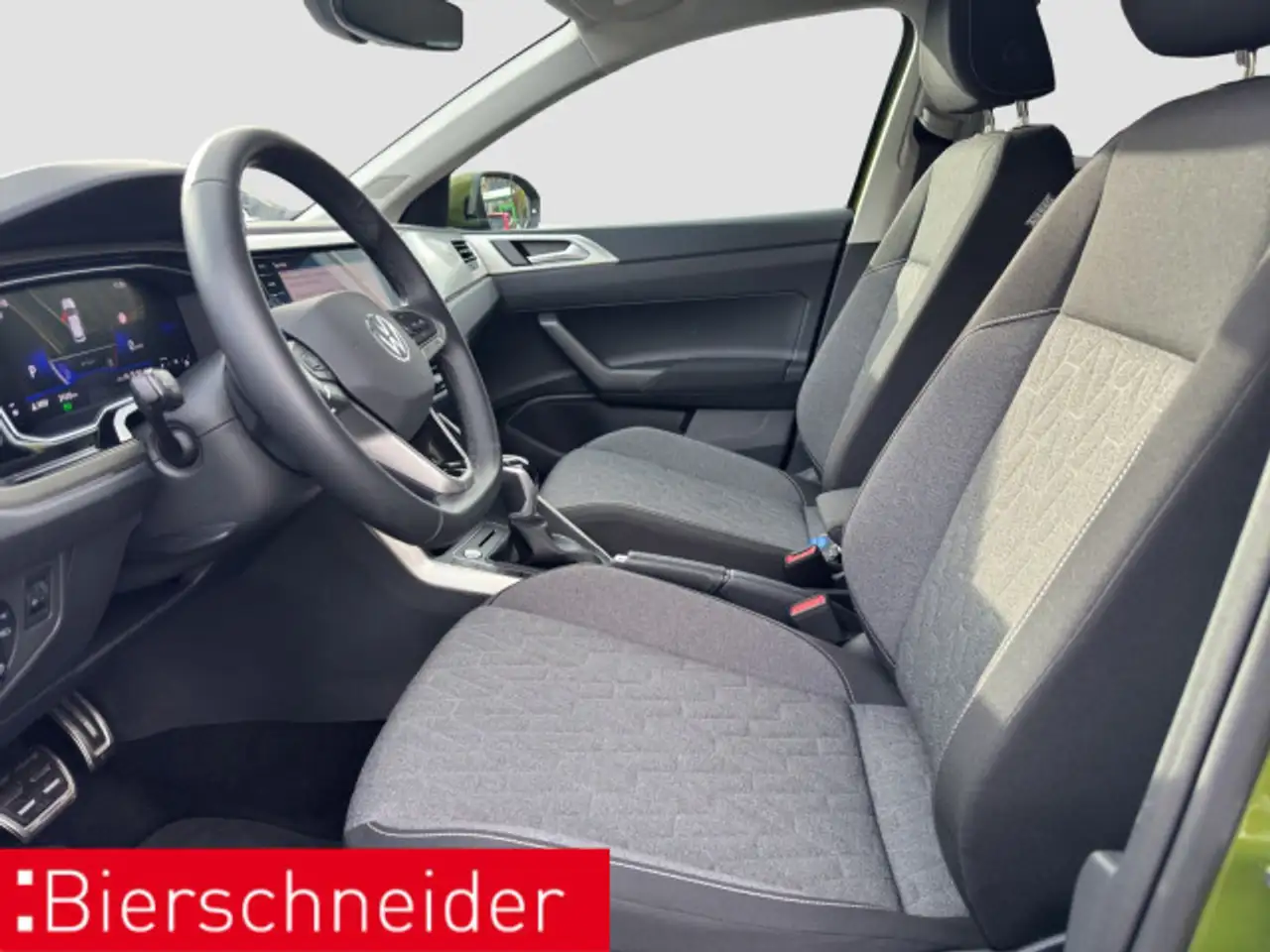 Volkswagen Taigo 1.5 TSI DSG Move ACC PANO NAVI CAM 17 — معرض صور السيارة 11