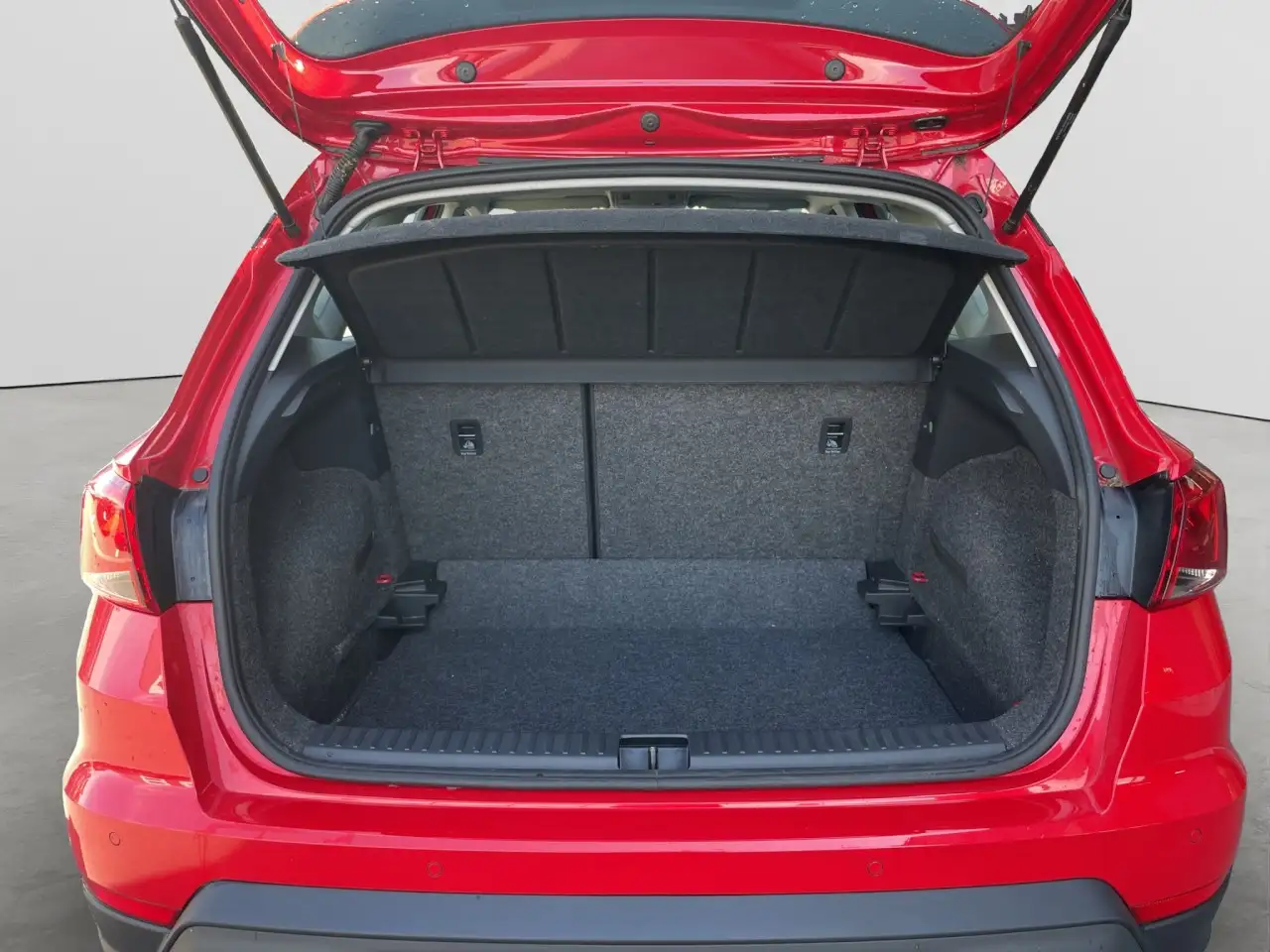 SEAT Arona Style TSI DSG Tempomat Apple CarPlay SHZ Klima — Vehicle gallery 10