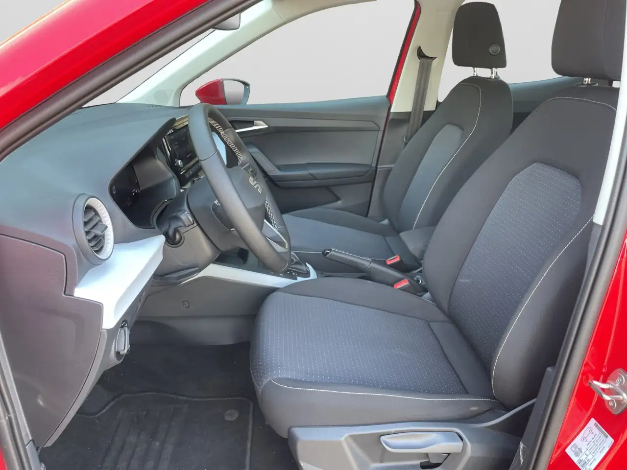 SEAT Arona Style TSI DSG Tempomat Apple CarPlay SHZ Klima — Vehicle gallery 16