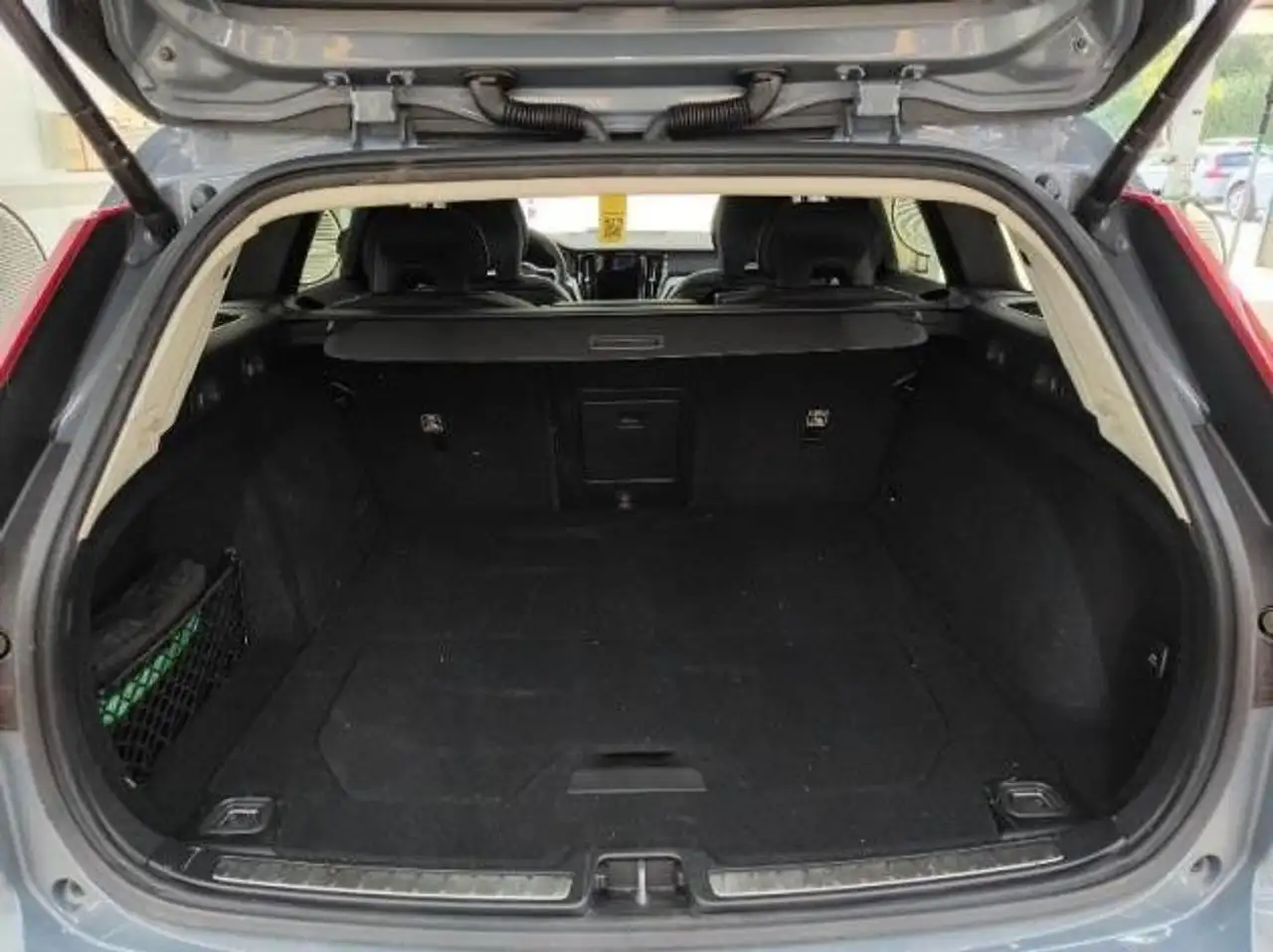 Volvo V60 Cross Country V60 B5 Bright Cross Country — Vehicle gallery 7