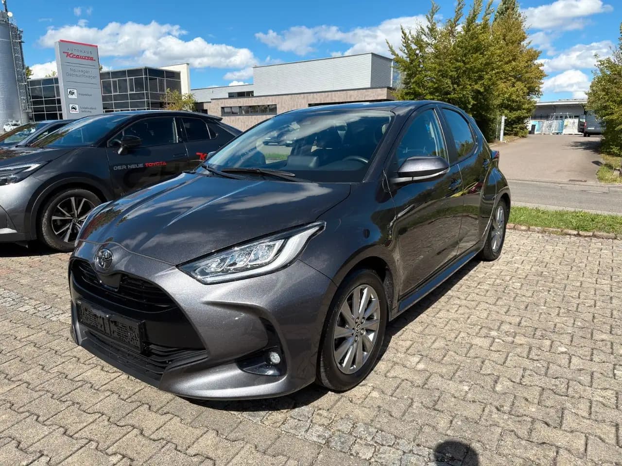 Toyota Yaris 1,5 "Active" 8-fach Bereift — Galería del vehículo 13