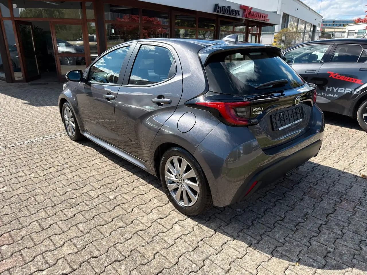 Toyota Yaris 1,5 "Active" 8-fach Bereift — Galería del vehículo 11