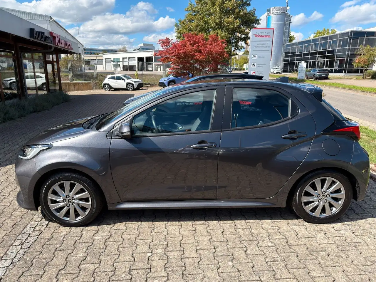 Toyota Yaris 1,5 "Active" 8-fach Bereift — Galería del vehículo 12