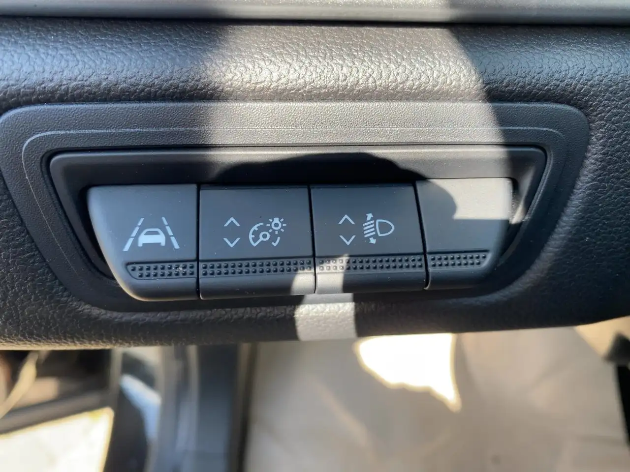Renault Captur II 1.0 TCe 90 Equilibre LED*SHZ*PDC*LED — معرض صور السيارة 16
