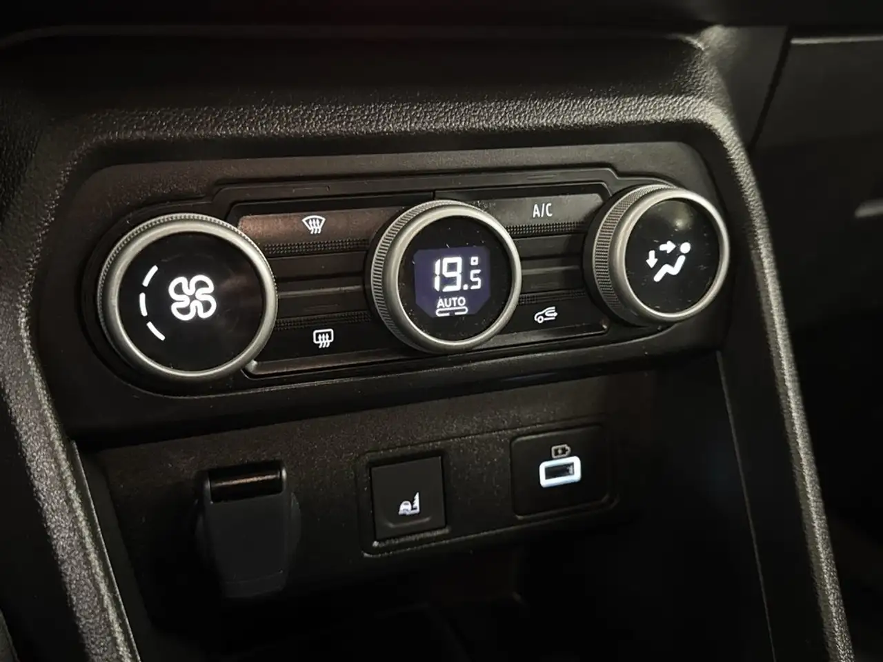 Dacia Jogger 1.0 ECO-G Extreme Go 74kW 5pl. — معرض صور السيارة 19