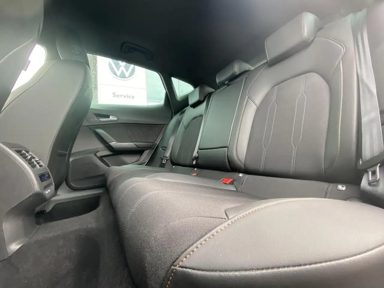 CUPRA Formentor 1.5 TSI EL.HECK+VIRTUAL-COCKPIT+NAVI-P — Vehicle gallery 11