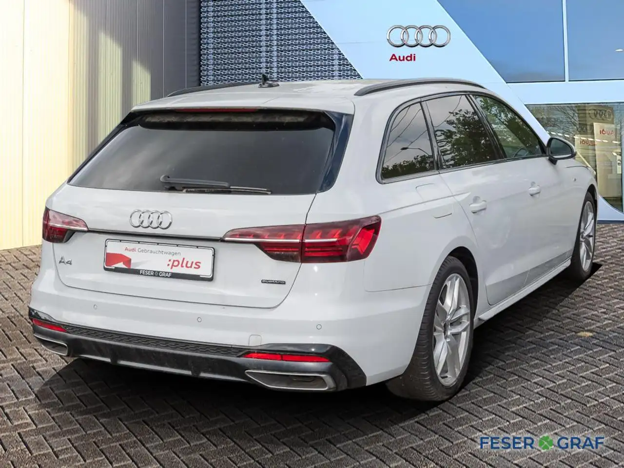Audi A4 Avant 45TFSI qu. 2x S line/LED/ACC/AHK/SHZ/ — Galería del vehículo 2