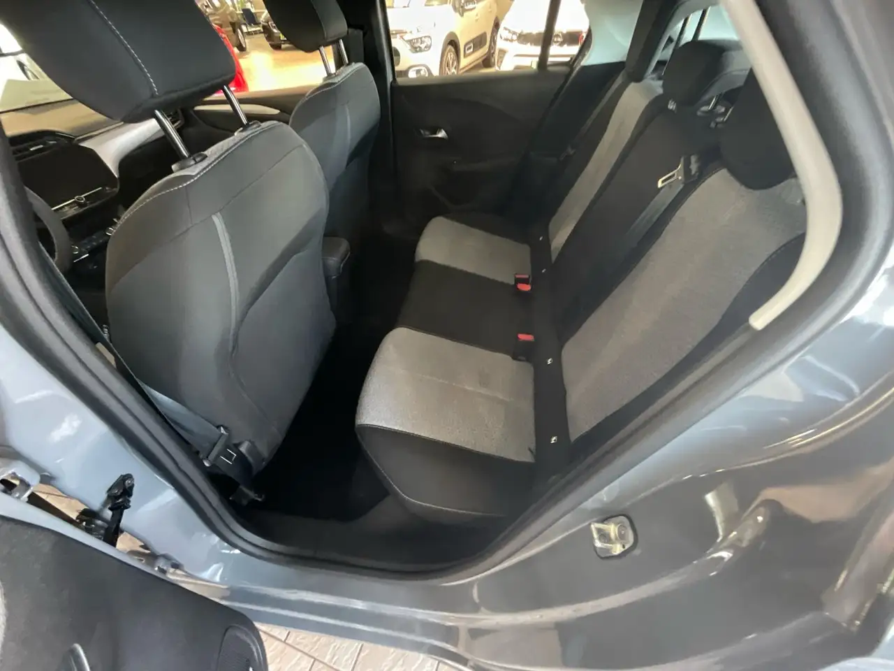 Opel Corsa Edition Automatik PDC, Kamera, Winterpaket — Galerie du véhicule 12