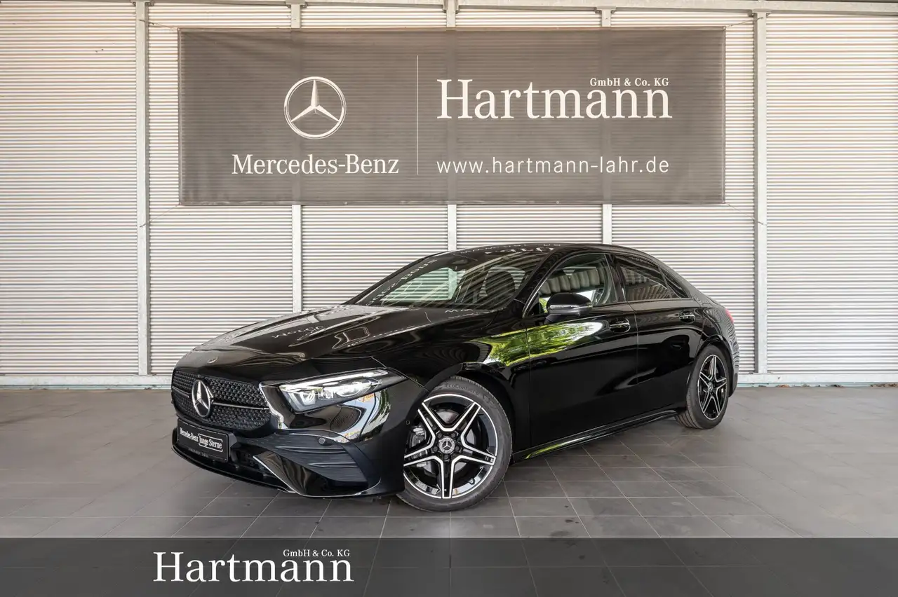 Mercedes-Benz A 180 A 180 Limo AMG Premium+ Night Multibeam Panorama — Lahr