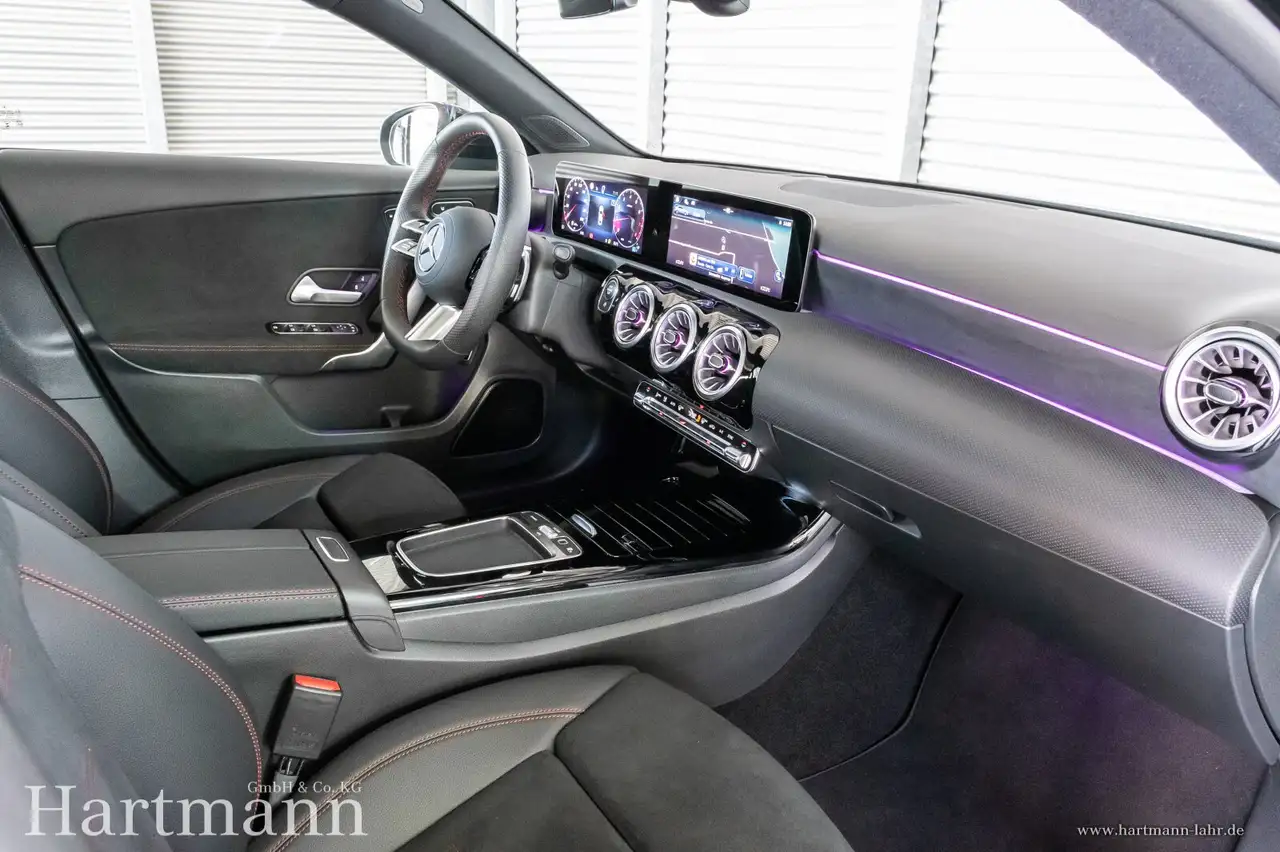 Mercedes-Benz A 180 A 180 Limo AMG Premium+ Night Multibeam Panorama — Vehicle gallery 7