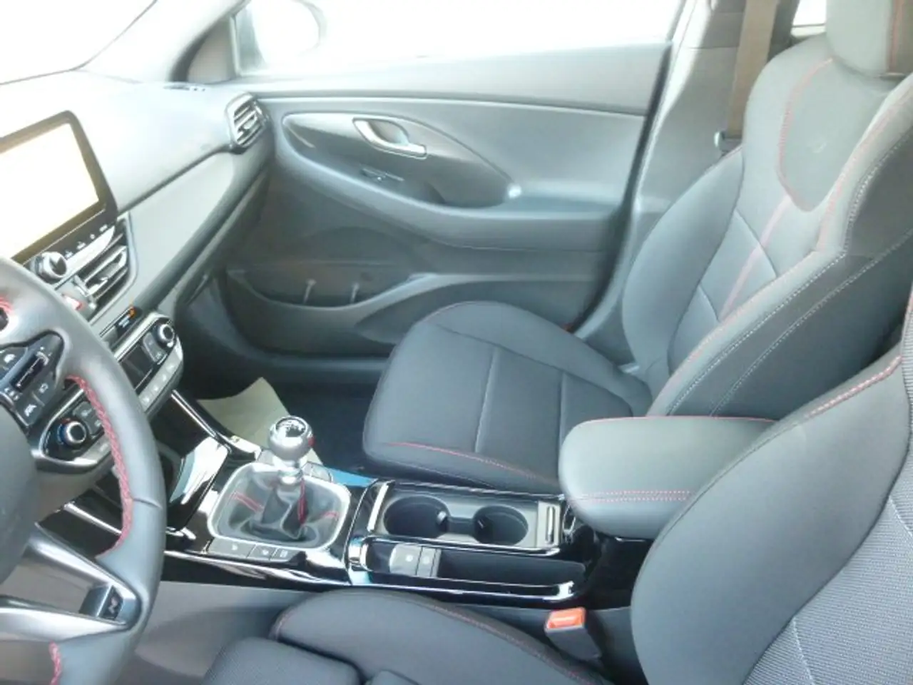 Hyundai i30 i30 1.5 T-GDI 48V-Hybrid N Line — Vehicle gallery 7