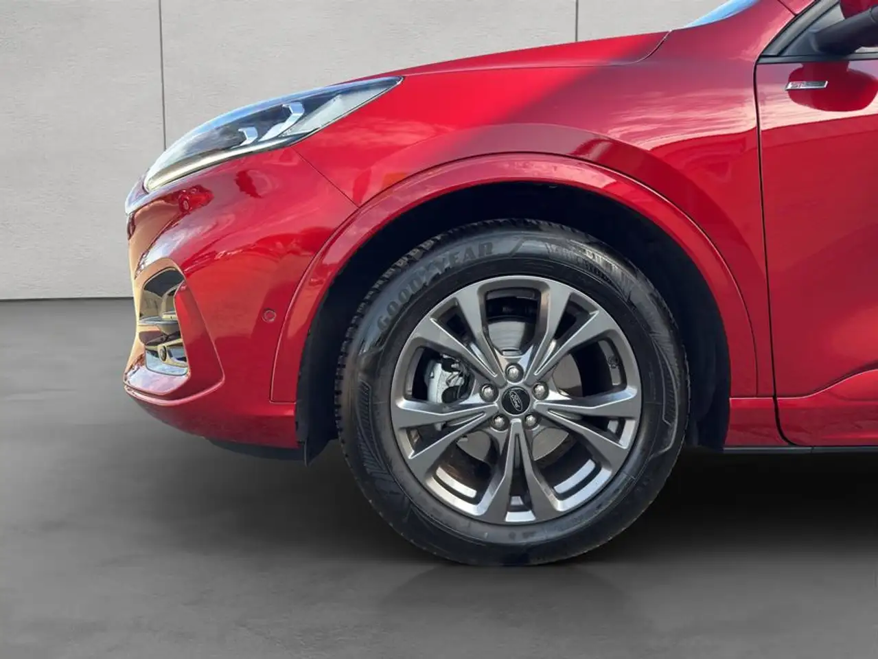 Ford Kuga 1.5 EcoBoost ST-LINE — Galería del vehículo 16