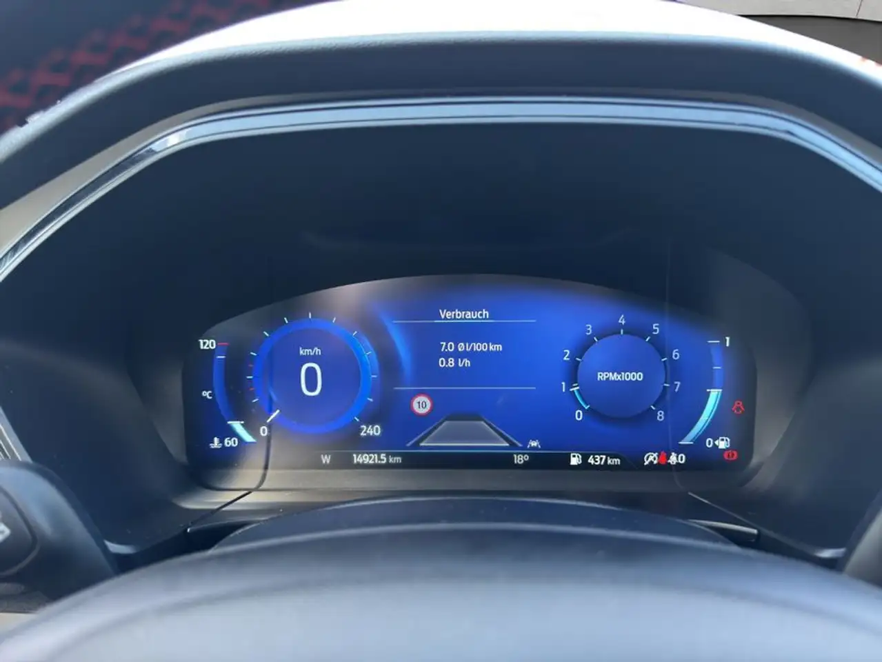 Ford Kuga 1.5 EcoBoost ST-LINE — Galería del vehículo 8