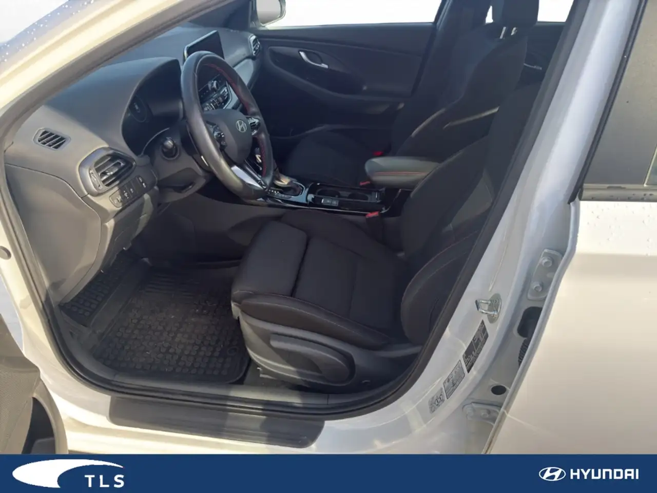 Hyundai i30 N Line Mild-Hybrid Sportpaket Navi Digitales Cockp — معرض صور السيارة 9