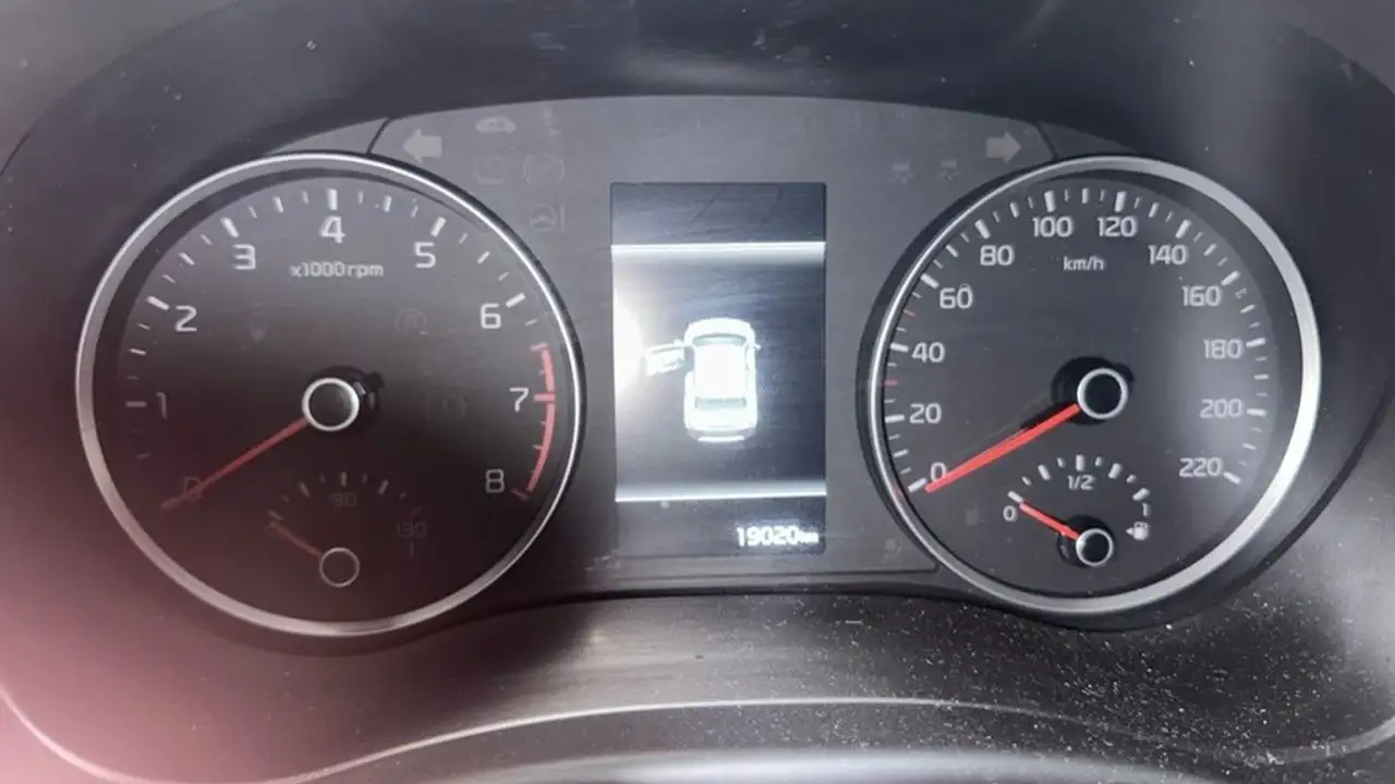 Kia Stonic 1.0 T-GDi MHEV Drive 100 — معرض صور السيارة 15