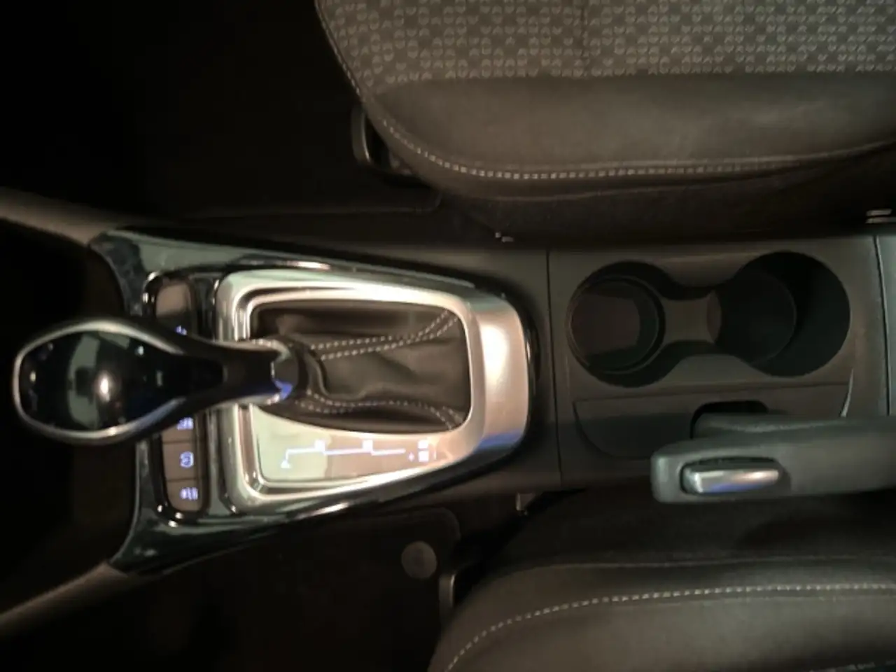 Opel Crossland 1.2 Enjoy LED - Navi - Rückfahrkamera - Carplay — معرض صور السيارة 25