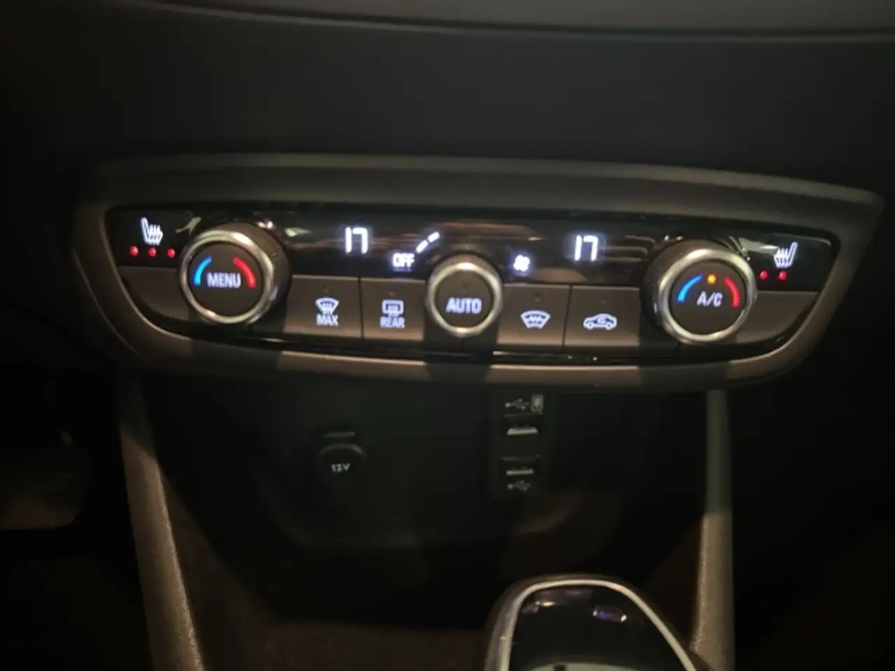 Opel Crossland 1.2 Enjoy LED - Navi - Rückfahrkamera - Carplay — معرض صور السيارة 22