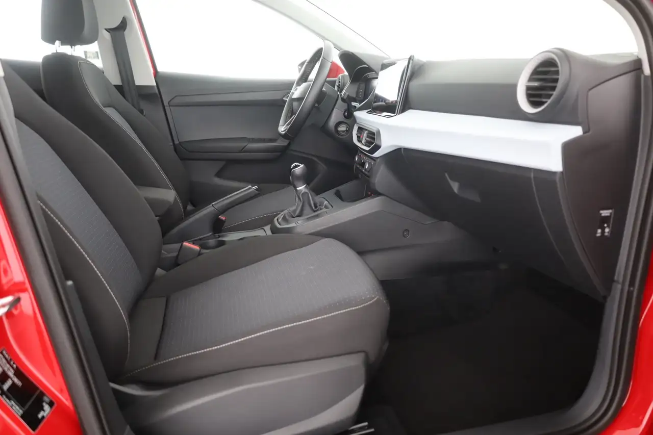SEAT Ibiza 1.0 TSI Style Klimaaut. Navi Tempomat — Galería del vehículo 23