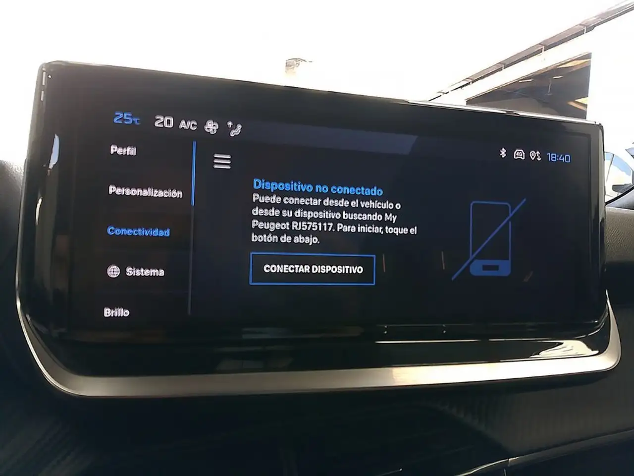 Peugeot 2008 1.2 PureTech S&S Allure EAT8 130 — Galería del vehículo 16