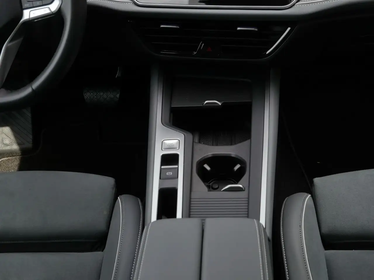 Volkswagen Passat Variant 1.5 eTSI Business RFK*AHK*Massage — Galería del vehículo 7