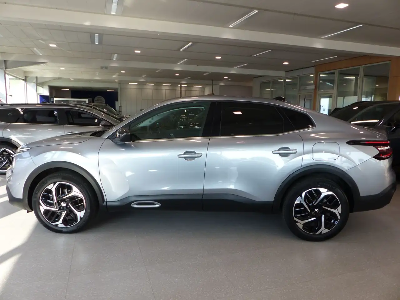 Citroen C4 1.2 PureTech 130 MAX LED+Navi+SHZ+Winterp.+LM — Vehicle gallery 7